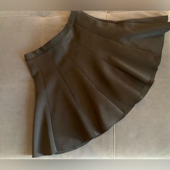 Abercrombie & Fitch Dresses & Skirts - Abercrombie & Fitch Black Circle Skater Skirt-Medium